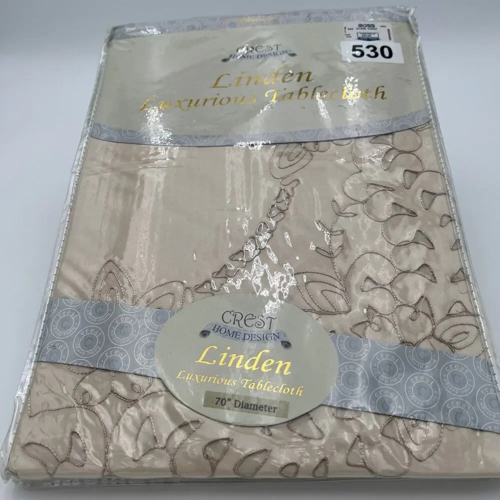 NOS Crest Home Design Chelsea Luxurious TableCloth 70” Diameter Gold Embroidered - Picture 3 of 13